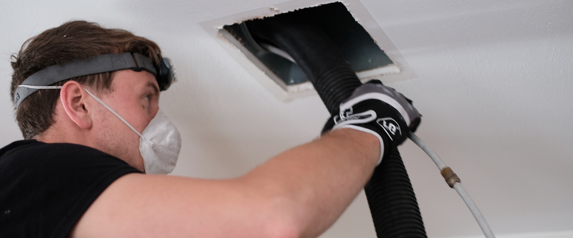 Clean Air, Happy Home: Reliable Air Duct Cleaning Service